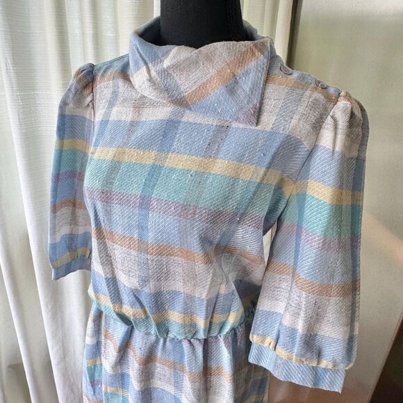 Vintage 80s dress, blue, purple, yellow, white, pastel plaid; asymmetric collar - Picture 2 of 10